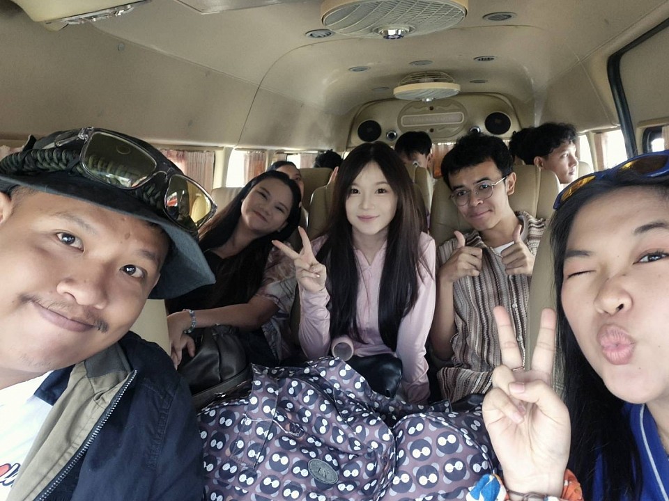 เหมารถตู้โคราช